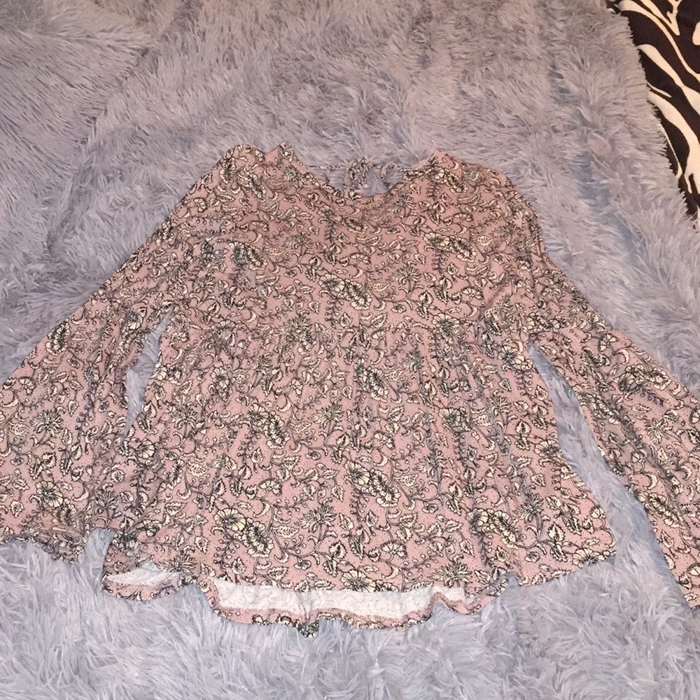 American Eagle Cold Shoulder Bell Sleeve Top